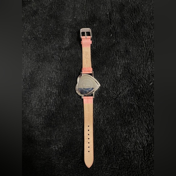 Vintage early 2000s La Jolie pink and silver rhinestone warped watch - Picture 5 of 6